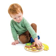 Lesene didaktične igrače - Leseni didaktični polžek Snail Whirls Tender Leaf Toys s 6 gibljivimi kolesi od 18 mes_0