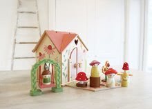 Drevené domčeky pre bábiky - Drevený lesný domček Rosewood Cottage Tender Leaf Toys s hojdačkou záhradkou a 4 postavičkami_2