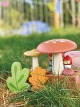 Dřevěné domky pro panenky - Dřevěná rodina trpaslíků Woodland Gnome Family Tender Leaf Toys s 3 figurkami_1