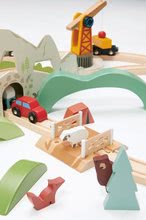 Dřevěné vláčky a vláčkodráhy - Dřevěná vláčkodráha vysokohorská Mountain View Train Set Tender Leaf Toys cesta kolem světa přes města a hory 58 dílů a doplňky_16