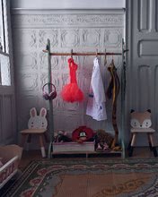 Dětský dřevěný nábytek - Dřevěný dětský šatník Forest Clothes Rail Tender Leaf Toys s 3 ramínky a ptáčky_4