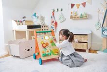 Detský drevený nábytok - Drevená skrinka so zajačikom Bunny Storage Unit Tender Leaf Toys so 4 odkladacími košmi z úpletu_3