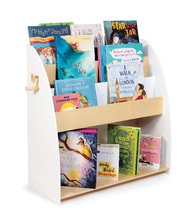 Leseno otroško pohištvo - Lesena knjižna omara z obešalnikom Forest Book Case Tender Leaf Toys s tremi poličkami_3