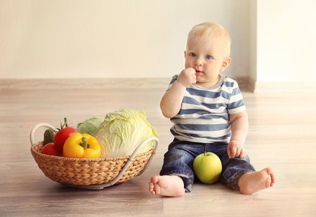 Kommuniker med babyen ved hjælp af tegnsprog