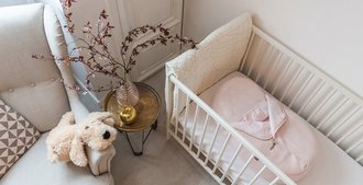 Bebelușul în dormitor: când este timpul pentru propria cameră?