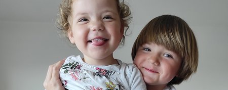 „Wir sind dankbar für all die Hilfe und das gezeigte Interesse“, danken die Eltern von zwei Kindern mit Autismus
